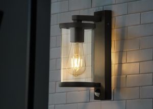 Wandlamp Bakerloo hangend E27 IP44 zwart + sensor - Afbeelding 3